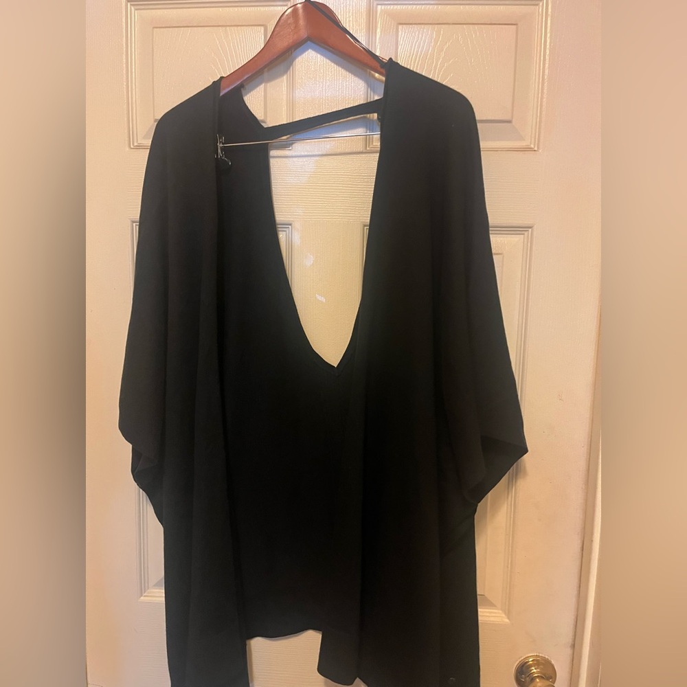 Lululemon Athletica Black Shawl / Sweater
O/S